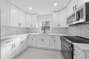 78 Carr Ln, Coram, NY 11727 - Photo 8