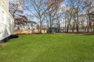 78 Carr Ln, Coram, NY 11727 - Photo 18