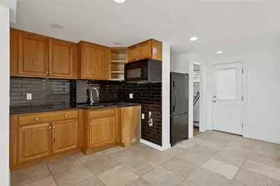 4274 Broadway, Island Park, NY 11558 - Photo 12