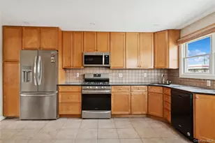 4274 Broadway, Island Park, NY 11558 - Photo 10