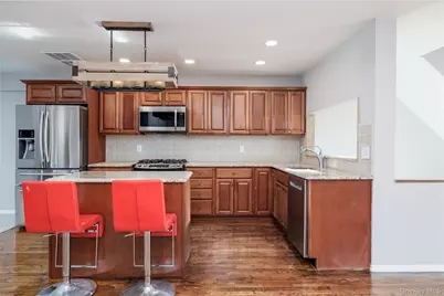 277 W Broadway #UPPER, Long Beach, NY 11561 - Photo 8