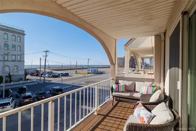 277 W Broadway #UPPER, Long Beach, NY 11561 - Photo 4