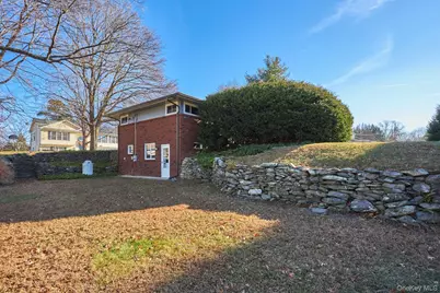 41 Trinity Place, Rhinebeck, NY 12572 - Photo 2