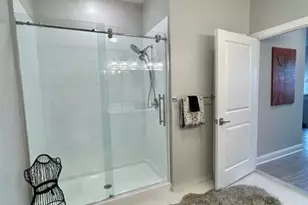 75 E Hoffman Ave, Lindenhurst, NY 11757 - Photo 12