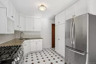 48 Cypress Ln, Briarcliff Manor, NY 10510 - Photo 12