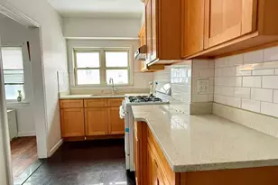 60-46 83rd Pl, Middle Village, NY 11379 - Photo 4