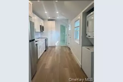 152 South Country #B, Bellport, NY 11713 - Photo 4