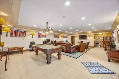 10 Hemlock Drive, Great Neck, NY 11024 - Photo 32