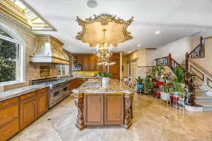10 Hemlock Dr, Great Neck, NY 11024 - Photo 20