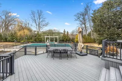 10 Hemlock Drive, Great Neck, NY 11024 - Photo 40