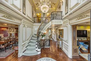 10 Hemlock Dr, Great Neck, NY 11024 - Photo 4