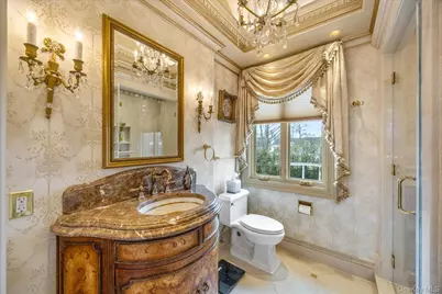 10 Hemlock Drive, Great Neck, NY 11024 - Photo 30