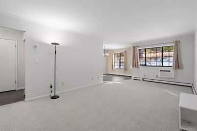 113 Foxwood Circle, Mount Kisco, NY 10549 - Photo 2