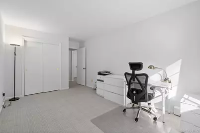 113 Foxwood Circle, Mount Kisco, NY 10549 - Photo 6