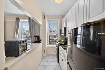 219 Bronx River Road #4N, Yonkers, NY 10704 - Photo 6