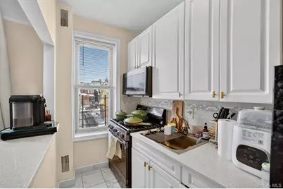 219 Bronx River Road #4N, Yonkers, NY 10704 - Photo 8