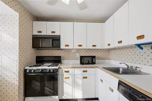 19 Newbrook, Bay Shore, NY 11706 - Photo 16