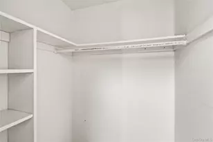 19 Newbrook, Bay Shore, NY 11706 - Photo 22