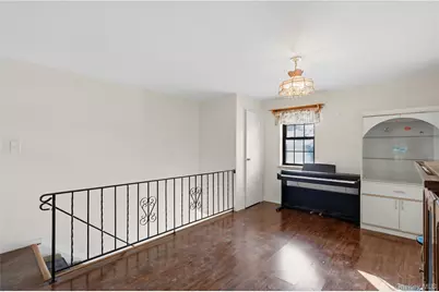 19 Newbrook #19, Bay Shore, NY 11706 - Photo 12