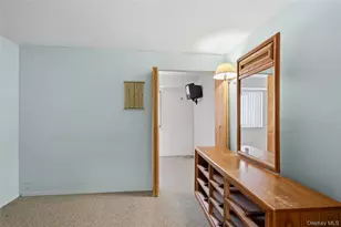 19 Newbrook, Bay Shore, NY 11706 - Photo 20