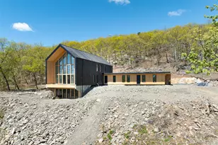 95 Jersey Ave, Greenwood Lake, NY 10925 - Photo 2