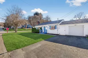 1 Gilbert St, Cortlandt Manor, NY 10567 - Photo 2