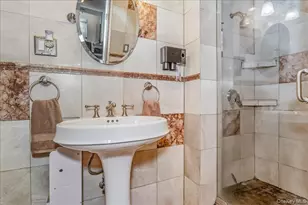 58-29 60th Ln, Maspeth, NY 11378 - Photo 12