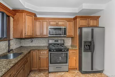 58-29 60th Lane, Maspeth, NY 11378 - Photo 10