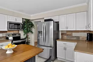 14 Caterson Terrace, Hartsdale, NY 10530 - Photo 10