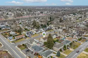 3993 Fulton Ave, Seaford, NY 11783 - Photo 38