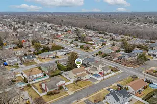 3993 Fulton Ave, Seaford, NY 11783 - Photo 36