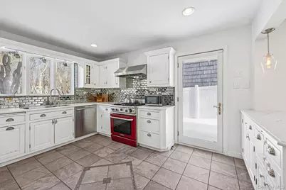 56 Hewitt Avenue, Bronxville, NY 10708 - Photo 14