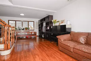 25 Westbury Ave, Plainview, NY 11803 - Photo 8