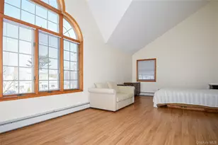 25 Westbury Ave, Plainview, NY 11803 - Photo 22