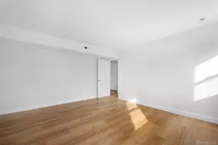 96 Artist Lake Dr, Middle Island, NY 11953 - Photo 18