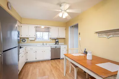 7 Stein Street, Valley Stream, NY 11580 - Photo 8