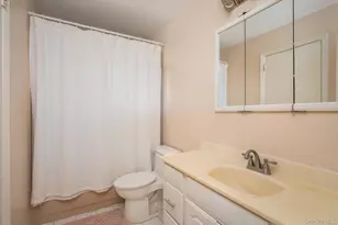 7 Stein St, Valley Stream, NY 11580 - Photo 10