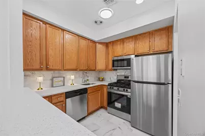 169 Surf Drive #109, Bronx, NY 10473 - Photo 20