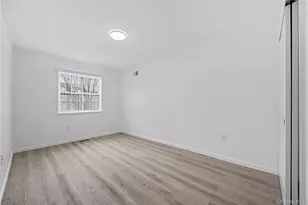 169 Surf Dr, Bronx, NY 10473 - Photo 16