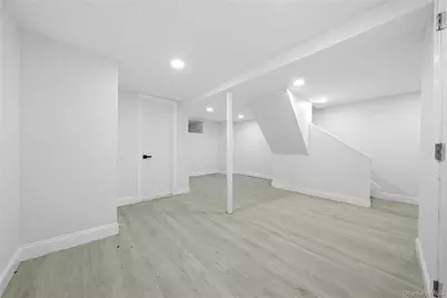 92 Washington Avenue, Deer Park, NY 11729 - Photo 34