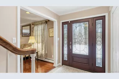 1 Tracklot Road, Nissequogue, NY 11780 - Photo 2