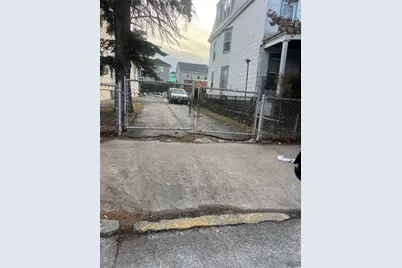 838 E 226th Street, Bronx, NY 10466 - Photo 2