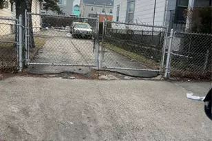 838 E 226th St, Bronx, NY 10466 - Photo 2