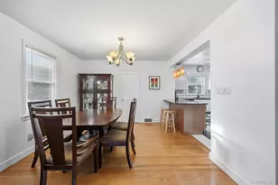 4626 Concord Ave, Great Neck, NY 11020 - Photo 6