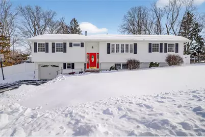 4 Adams Drive, Stony Point, NY 10980 - Photo 2