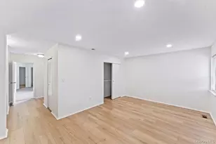 277 Vista Dr, Jericho, NY 11753 - Photo 14