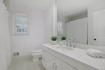 97 Winding Brook Road, New Rochelle, NY 10804 - Photo 18