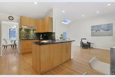 97 Winding Brook Road, New Rochelle, NY 10804 - Photo 8