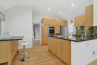 97 Winding Brook Road, New Rochelle, NY 10804 - Photo 10