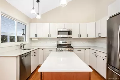 10 Sherman, Glen Cove, NY 11542 - Photo 12